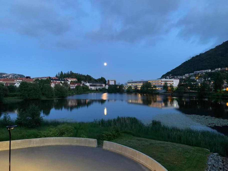 Bergen'S Finest: Sleek Oasis With Two Bedroom Exterior photo