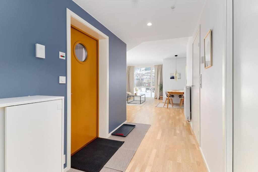 Bergen'S Finest: Sleek Oasis With Two Bedroom Exterior photo